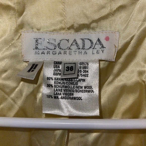 Vintage Escada Double Breasted Yellow Blazer Rabbit New Wool Angora  36. P - Picture 2 of 7